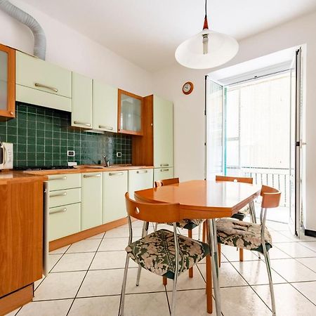 Joivy Cosy Flat With Parking In キアーヴァリ エクステリア 写真