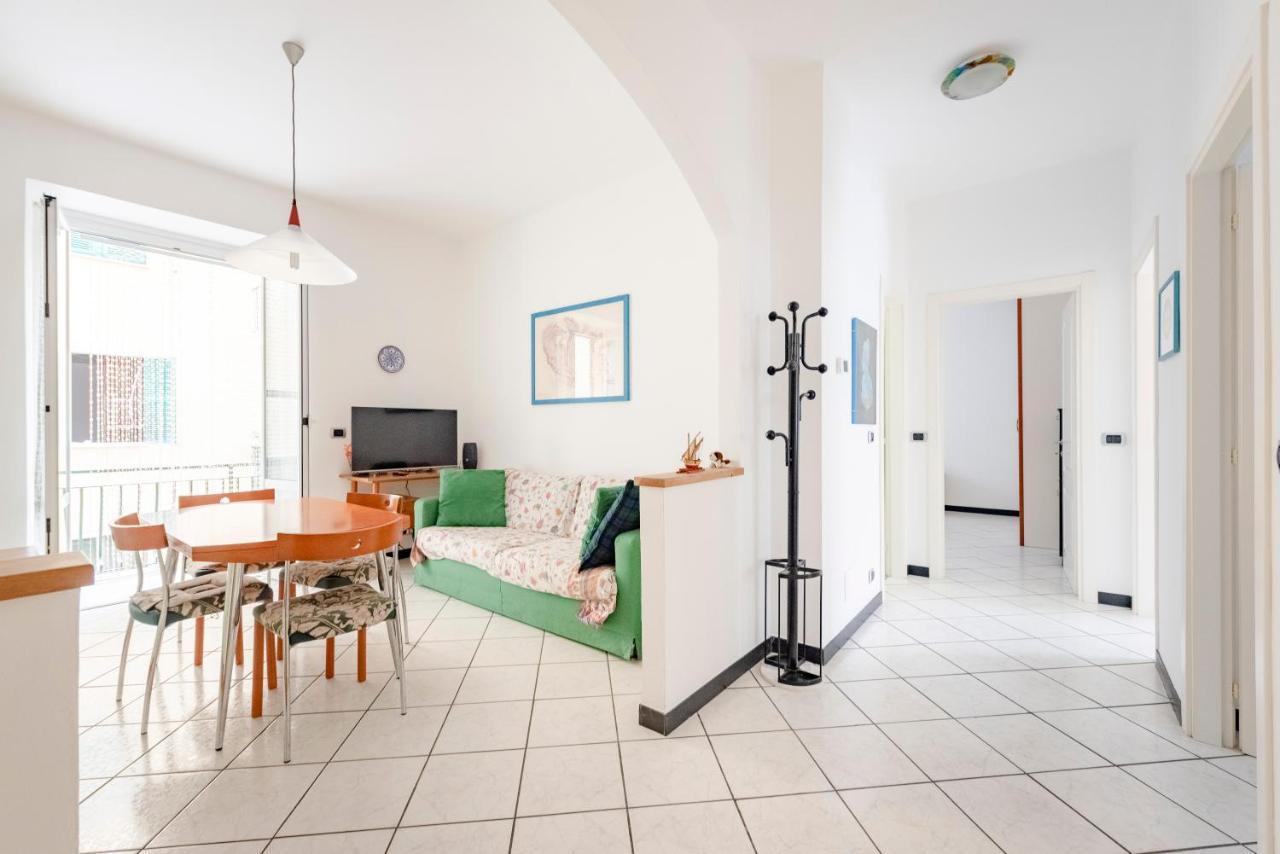 Joivy Cosy Flat With Parking In キアーヴァリ エクステリア 写真