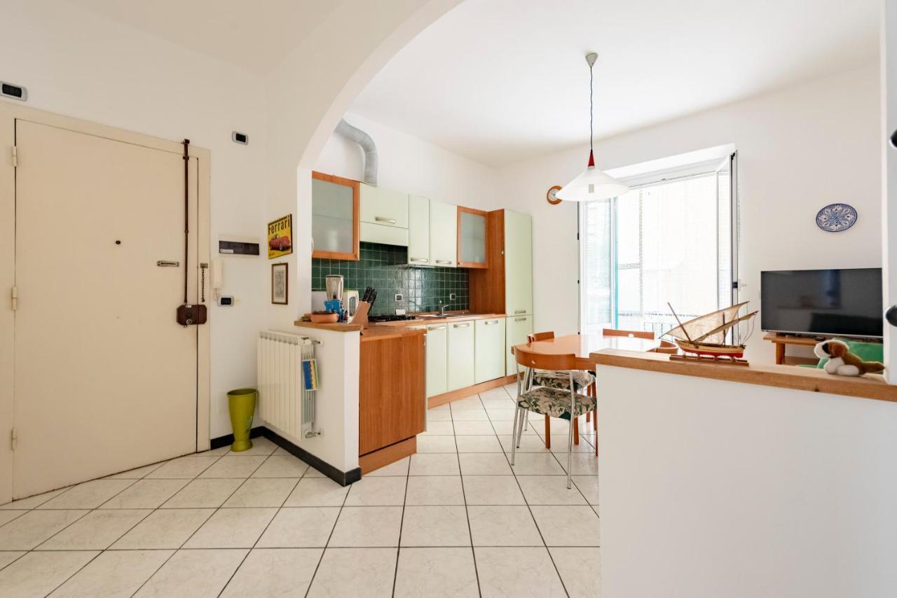 Joivy Cosy Flat With Parking In キアーヴァリ エクステリア 写真