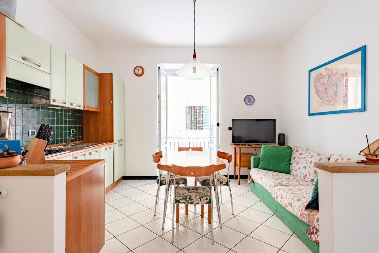 Joivy Cosy Flat With Parking In キアーヴァリ エクステリア 写真