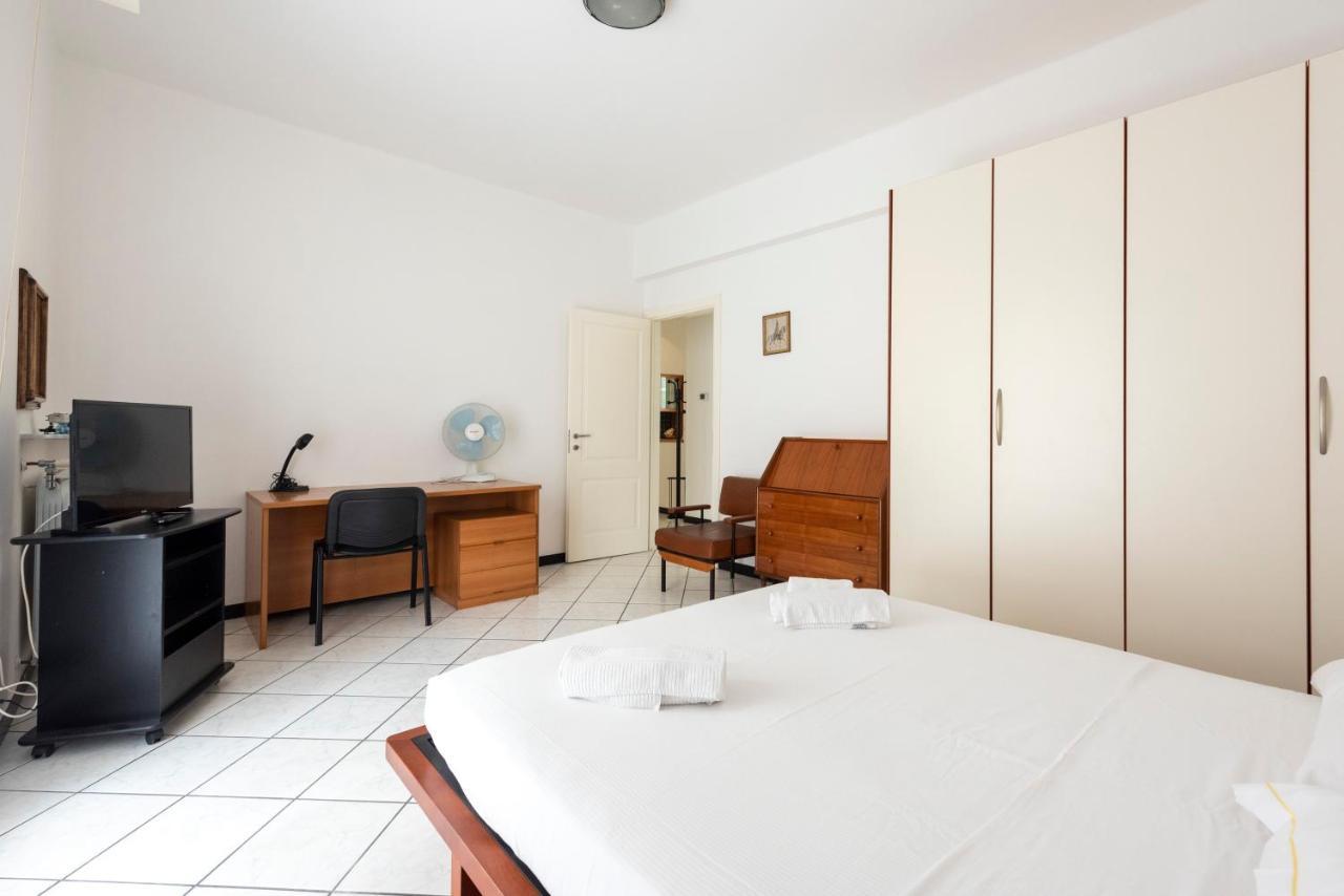Joivy Cosy Flat With Parking In キアーヴァリ エクステリア 写真